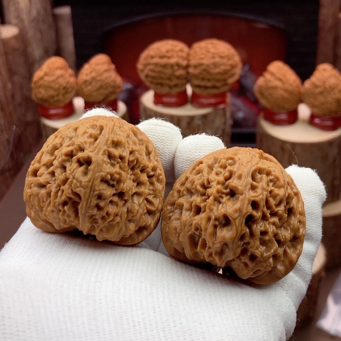 文玩核桃把件正球精43.5.43.5.40.548克