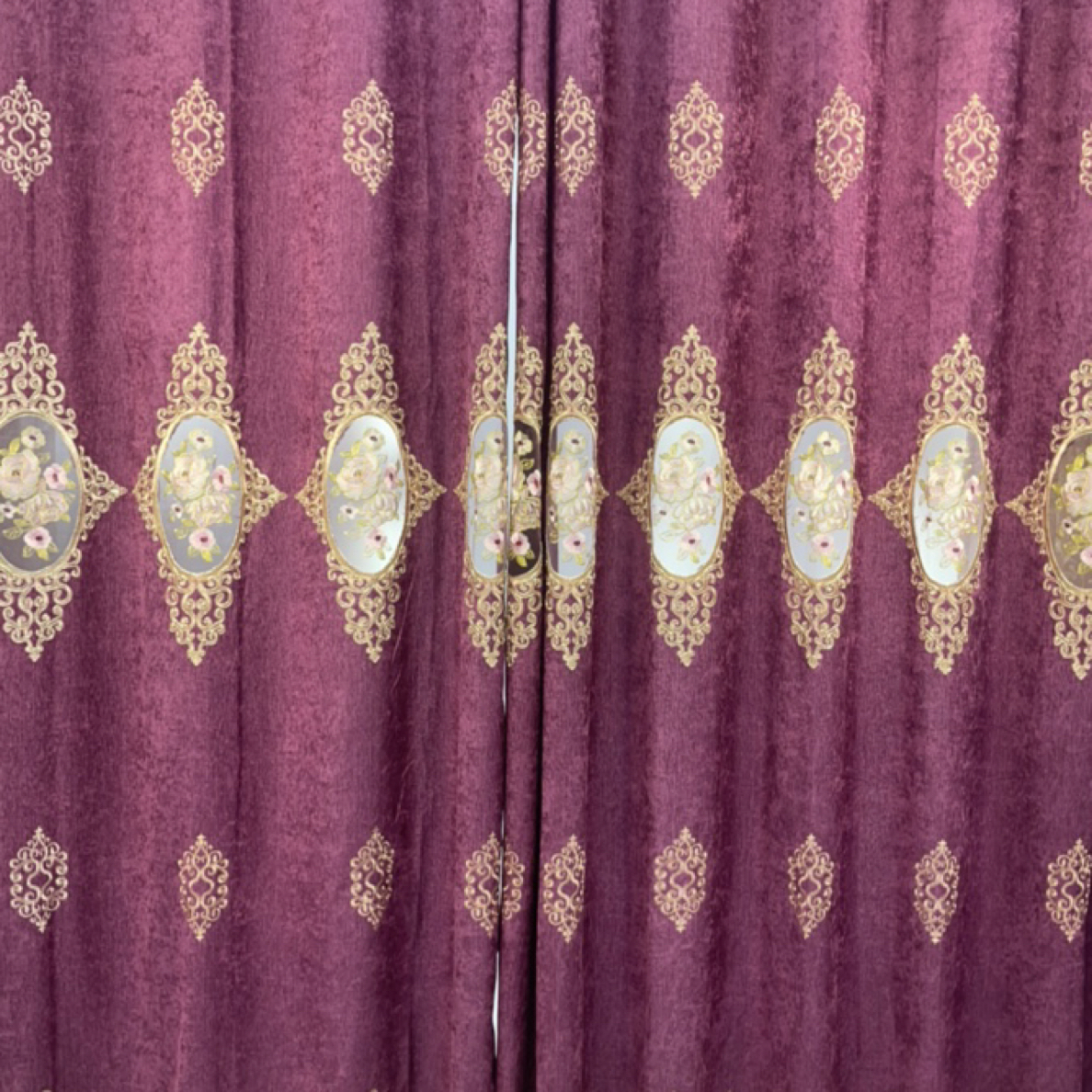 雪尼尔紫色重工刺绣小镂空家用窗帘