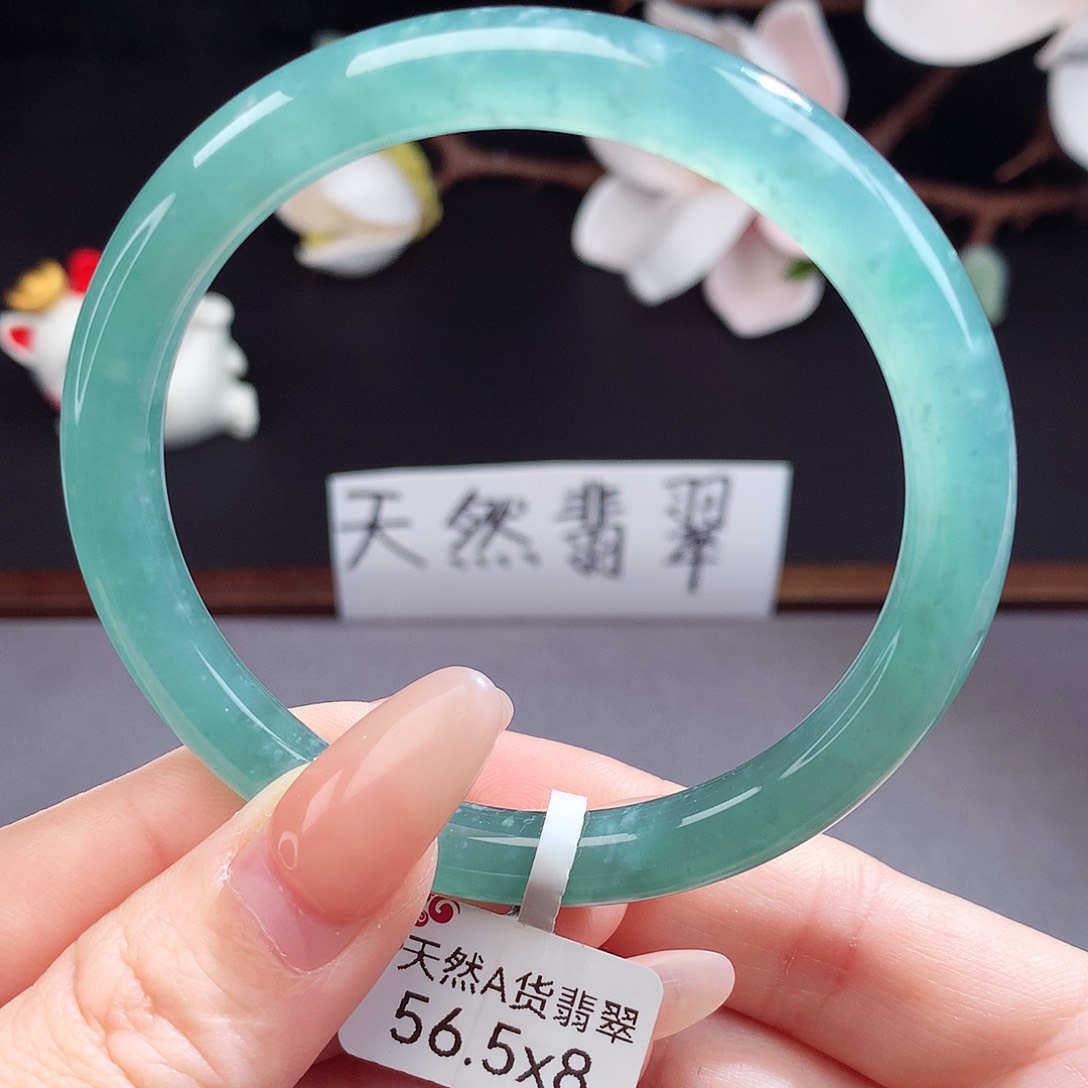 翡翠手镯（圆镯）未镶嵌