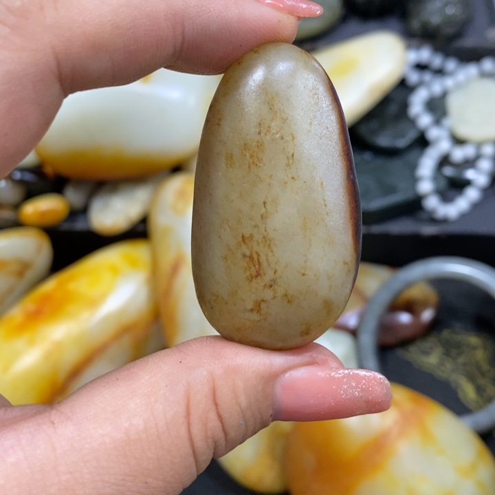 未镶嵌和田玉（糖玉）挂件