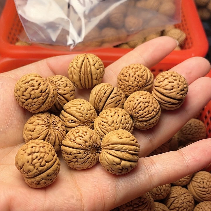 手串桃核鲤***；核桃手串21