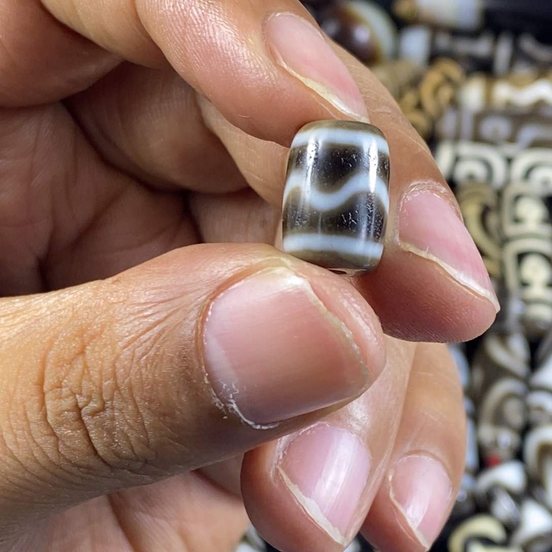 只买单纯的吊坠，没带链子，属的性质。