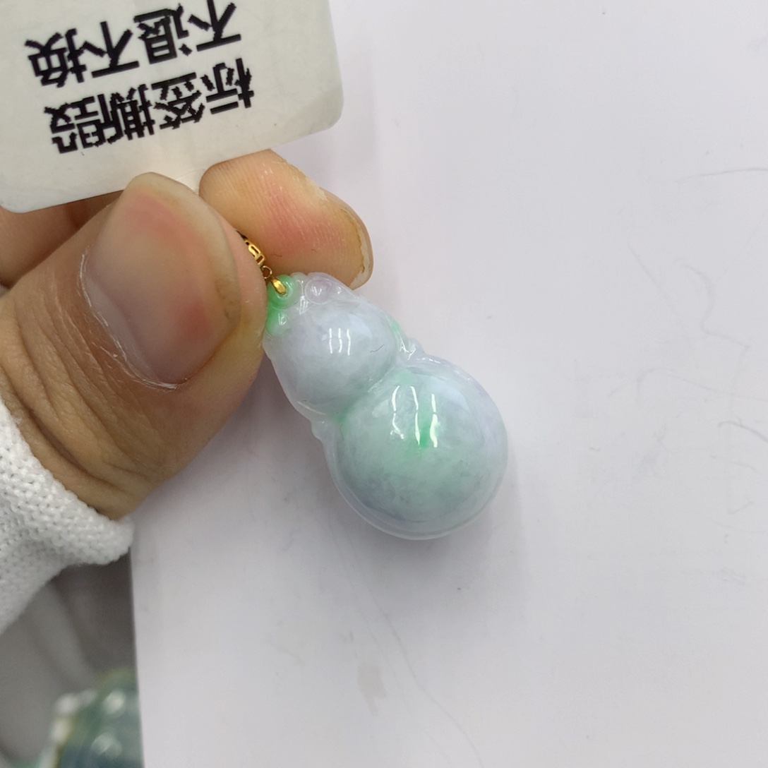 翡翠颈饰18K金镶嵌翡翠