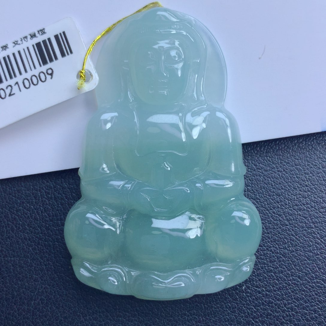 翡翠颈饰未镶嵌观音