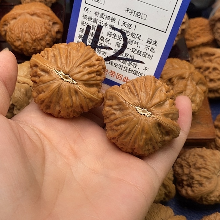 桃核吊坠铁锤狮子头42