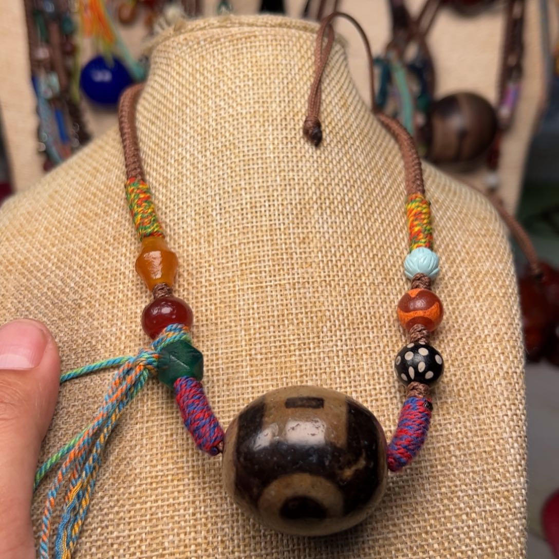 玛瑙/玉髓颈饰未镶嵌