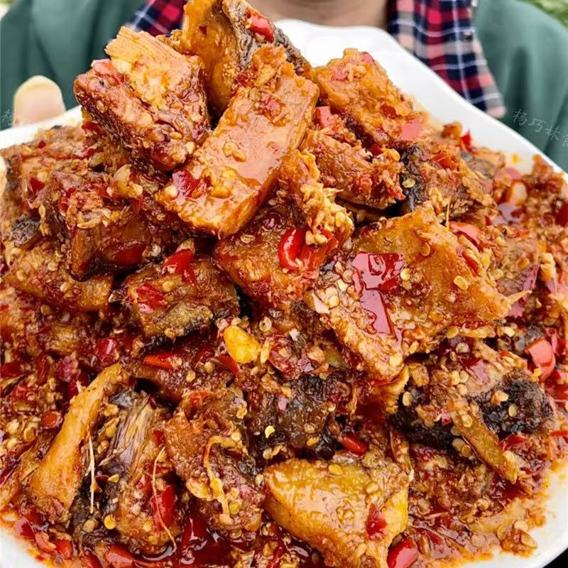 杨巧妹酒糟腊鱼块江西特产美食即食香辣鱼辣酱下饭菜380克罐装