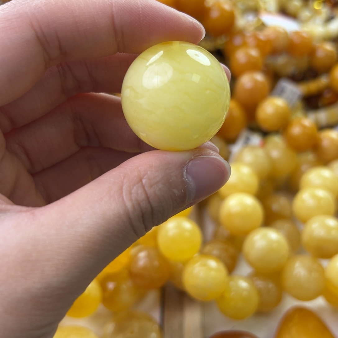 琥珀珠宝奇石未镶嵌