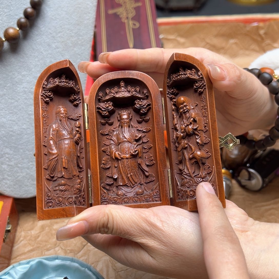 大叶紫檀（黑酸枝木类）