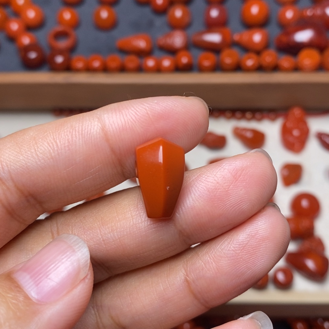 南红玛瑙配饰未镶嵌小*谦三通