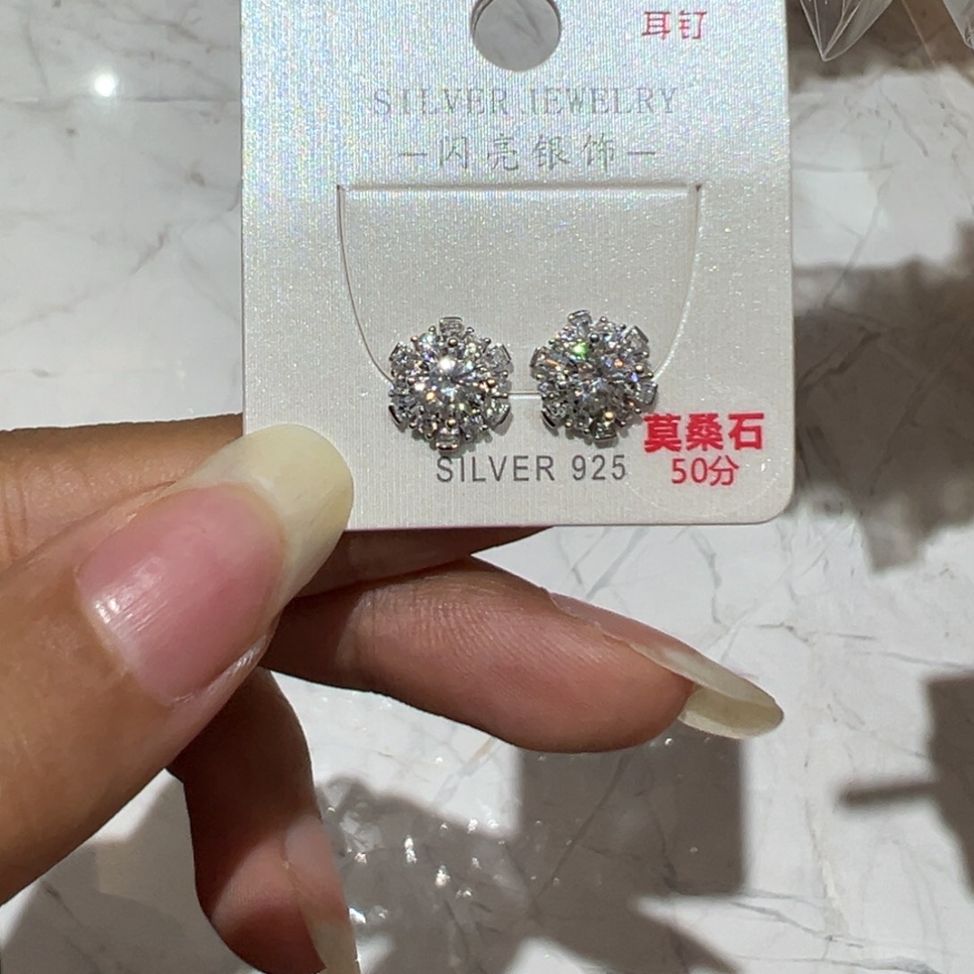 吊坠925银合成碳硅石雪花螺丝拧