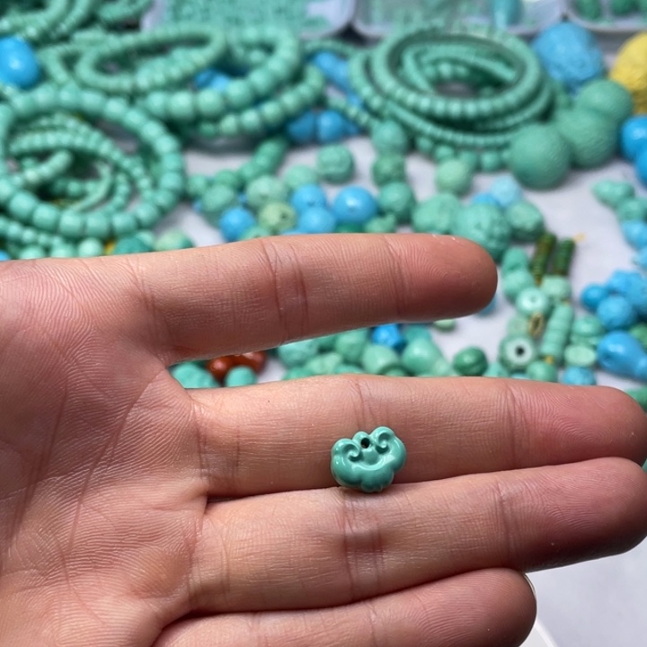 非金属绿色如意小吊坠