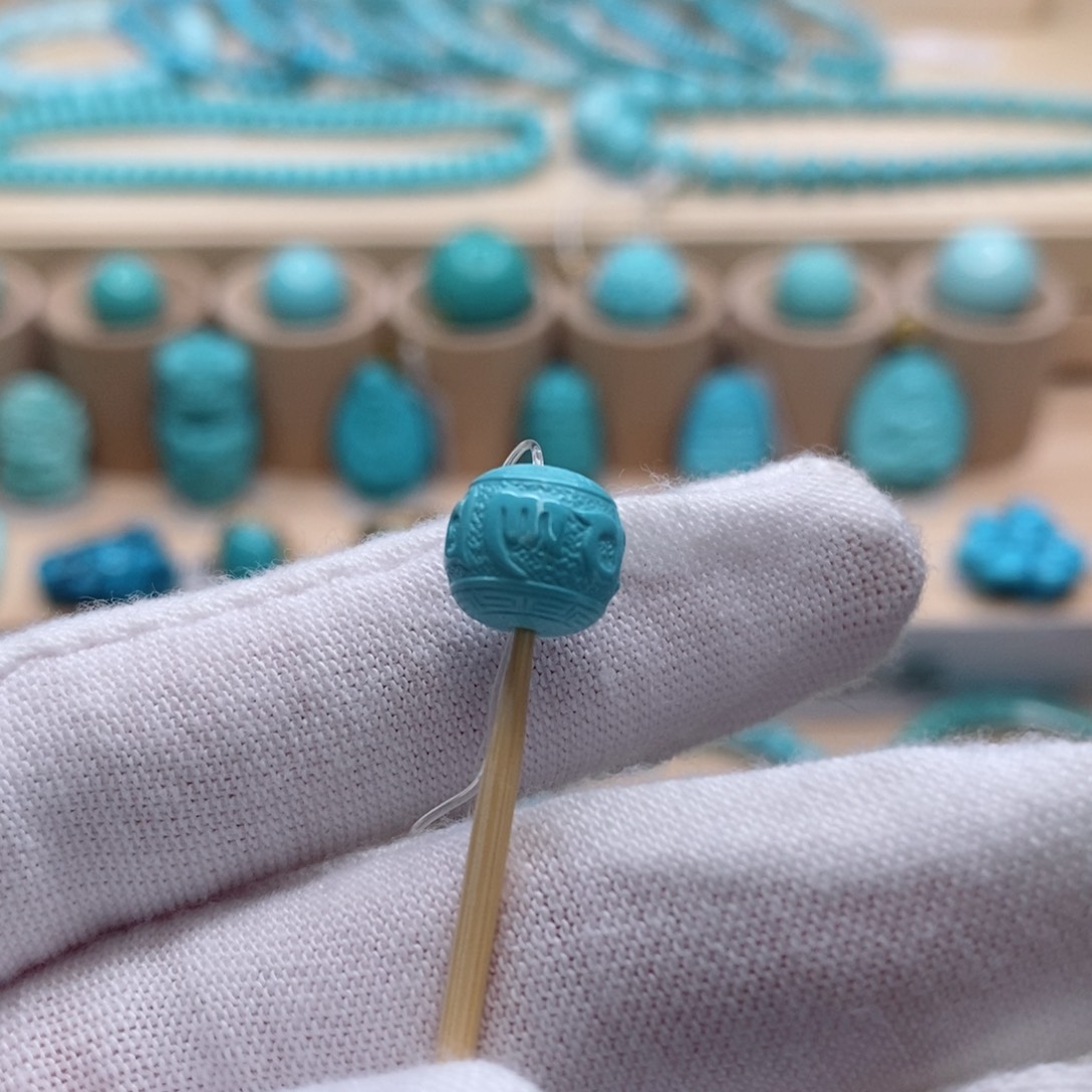 未镶嵌绿松石珠宝奇石