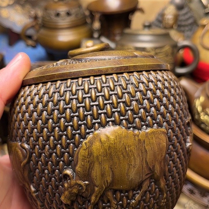 精美铜器批发档口