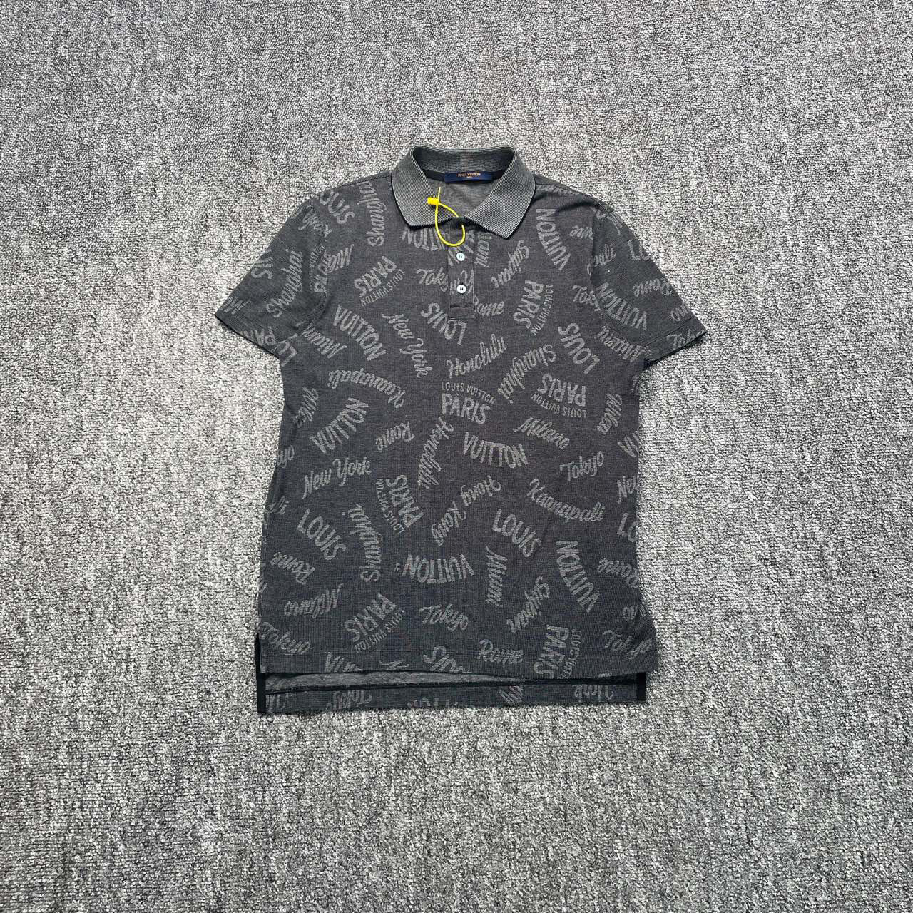 99新 LouisVuitton/路易威登 8045/灰色logo满印短袖Polo衫/XS码