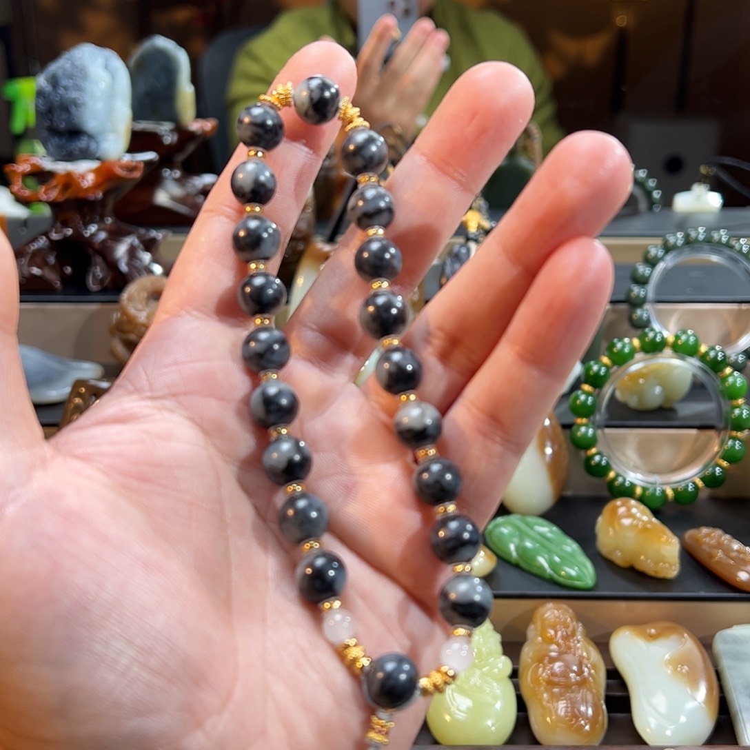 用***7和田玉未镶嵌颈饰