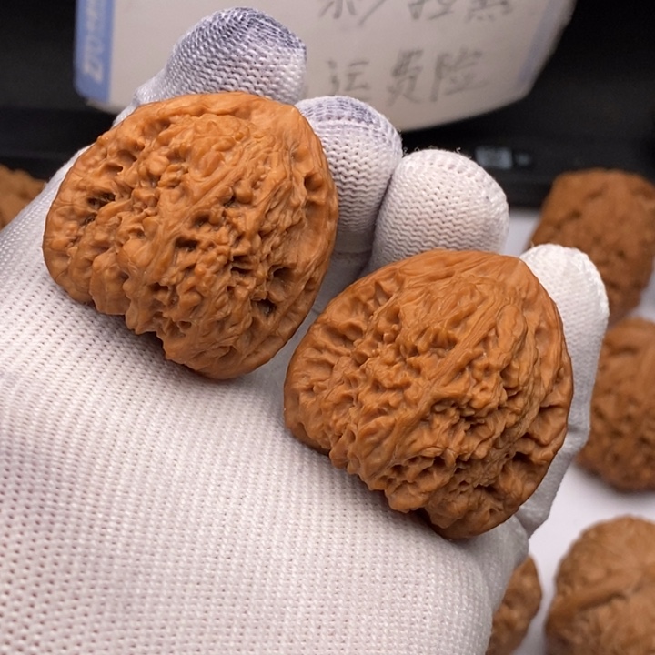 文玩核桃把件南疆石38