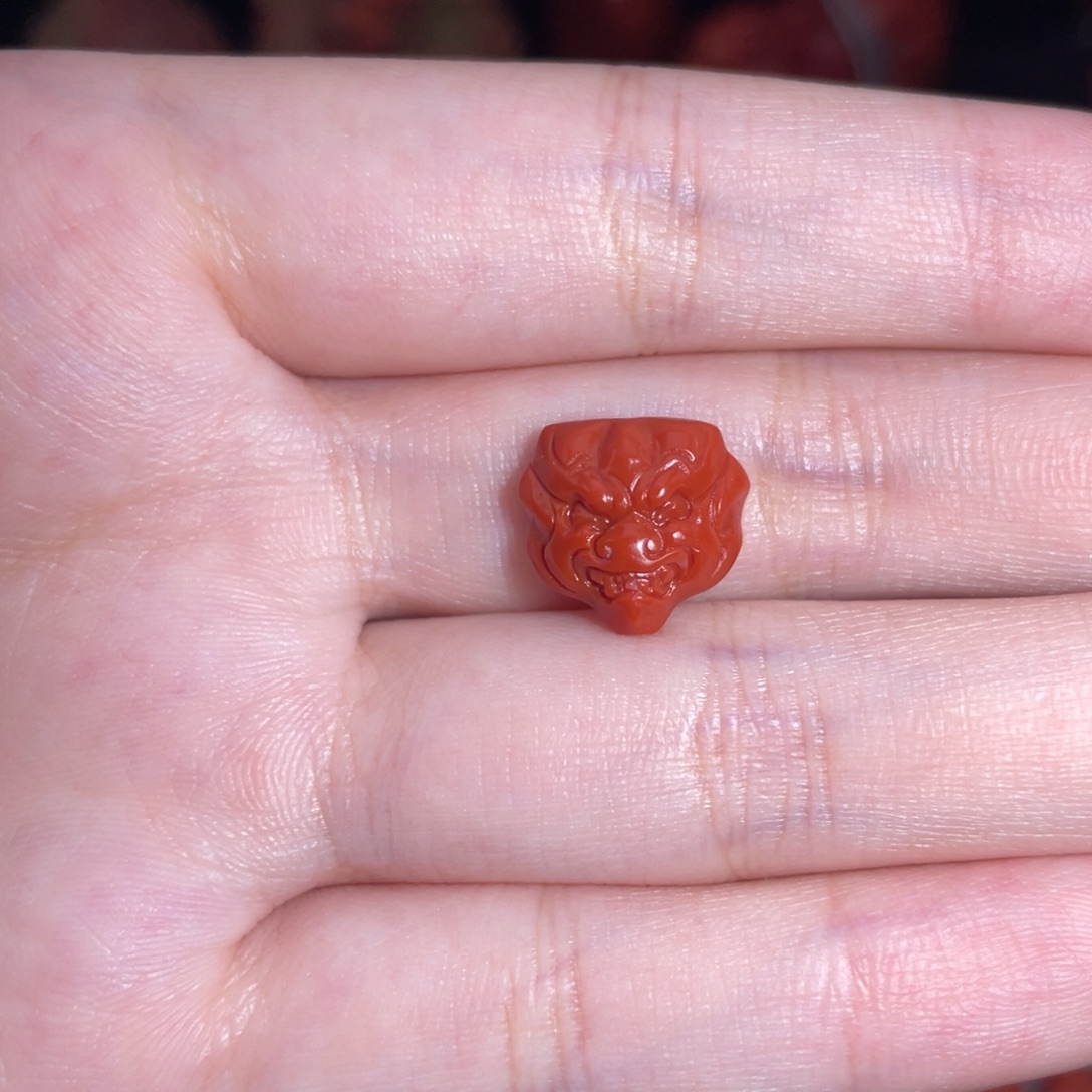 未镶嵌兽面背云13mm南红玛瑙