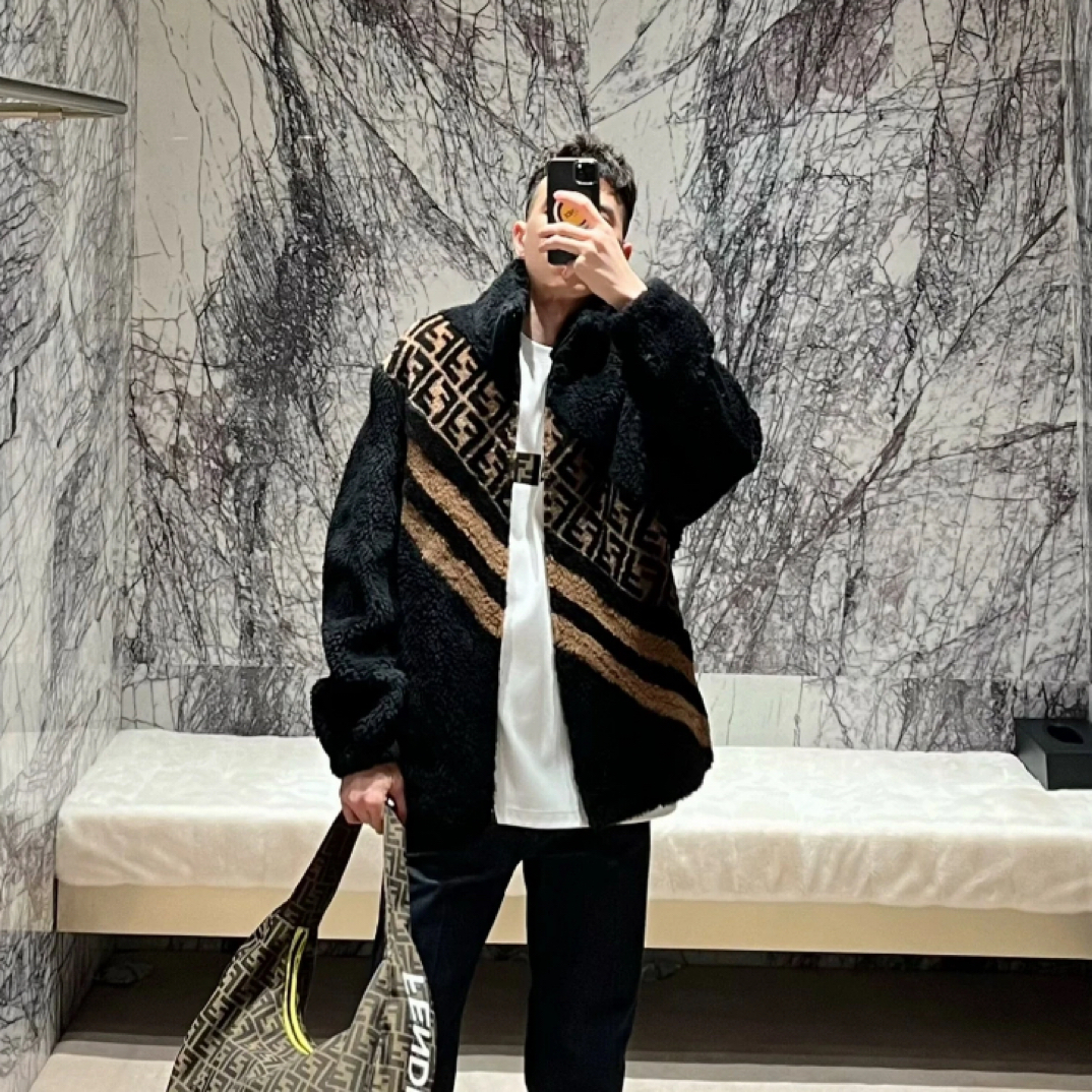 未使用 FENDI/芬迪 老花羊羔毛外套1220