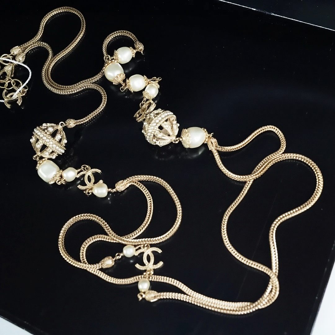 Chanel 镂空珍珠球流苏项链