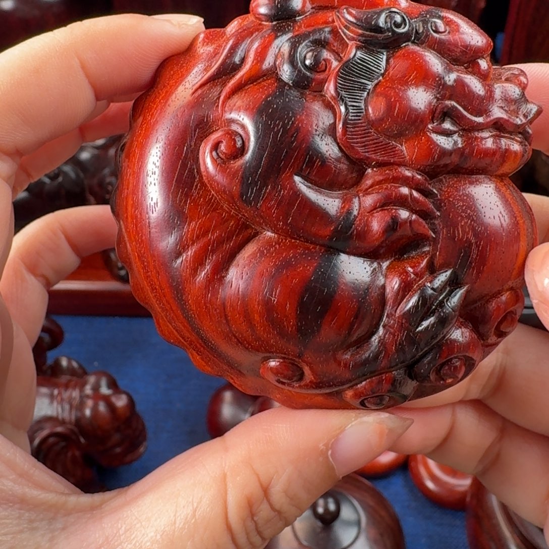 紫檀木类成套家具