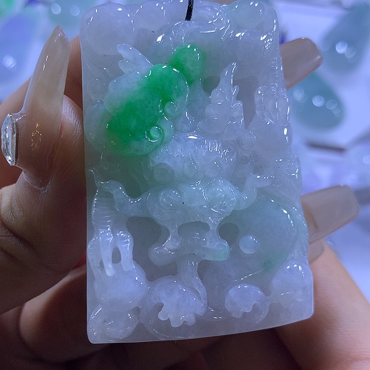翡翠未镶嵌颈饰天然翡翠A货吊坠