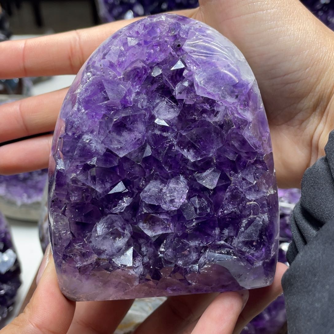 紫晶大型摆件（非配饰）未镶嵌