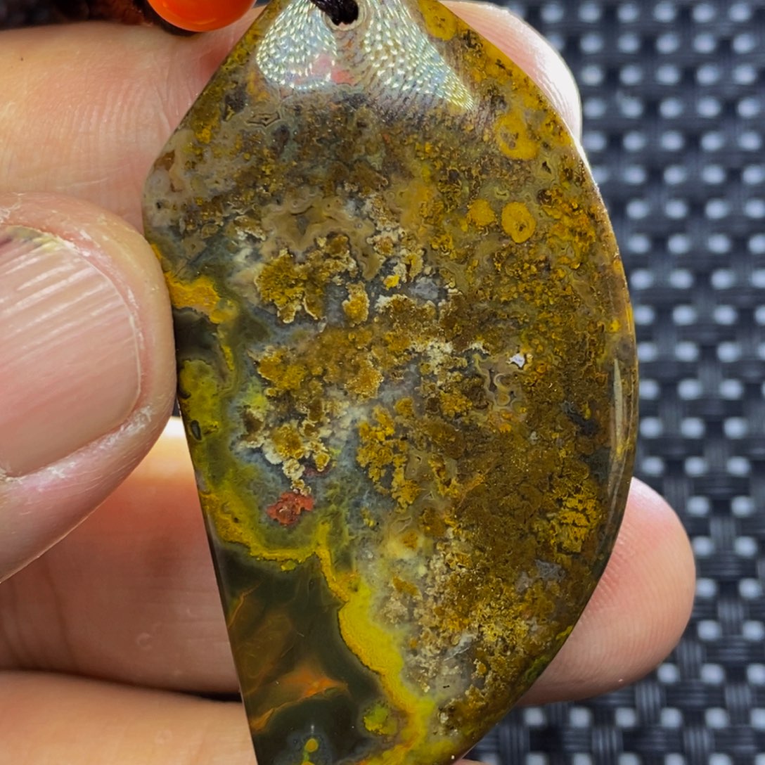 玛瑙/玉髓颈饰未镶嵌宝*