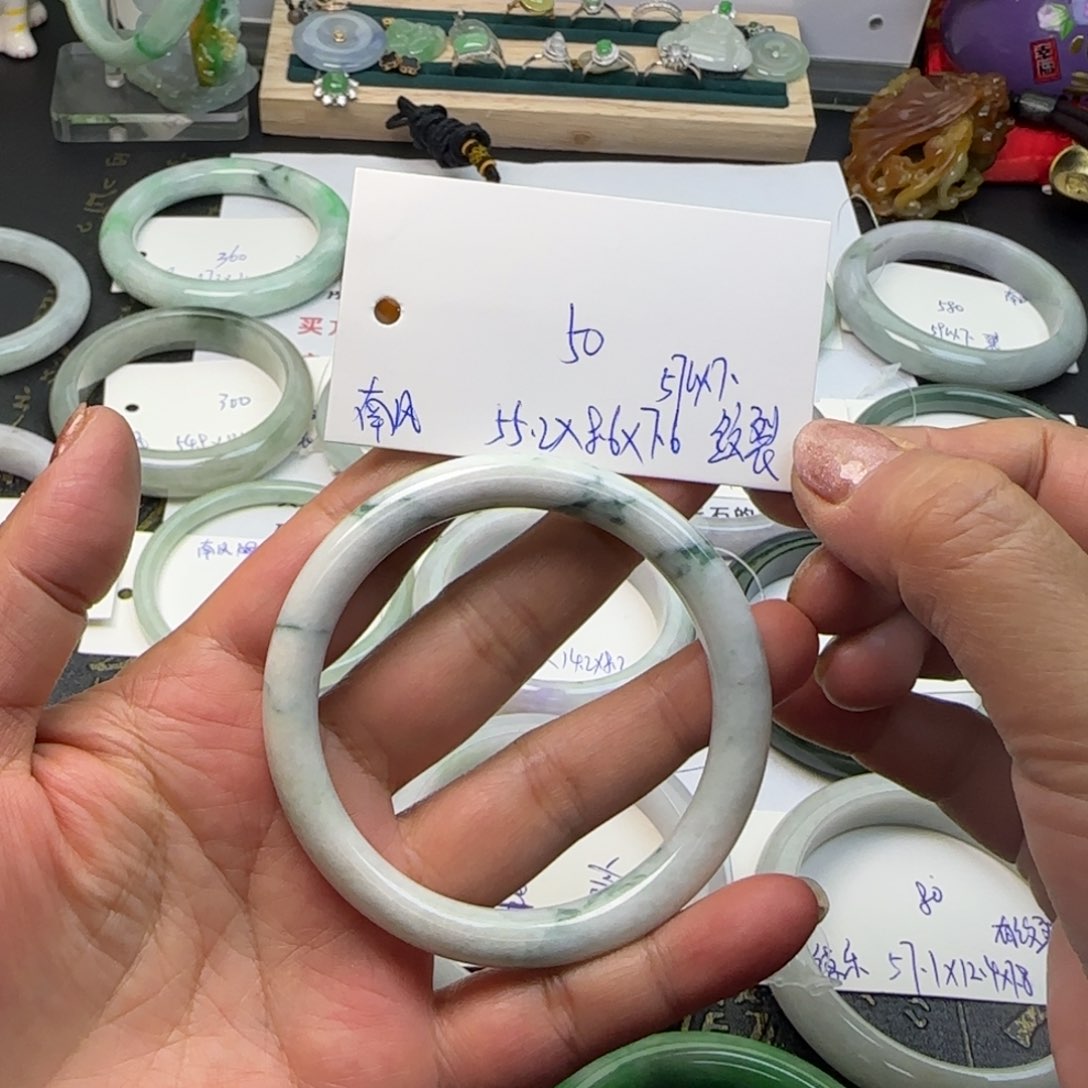 翡翠手镯未镶嵌天然翡翠A
