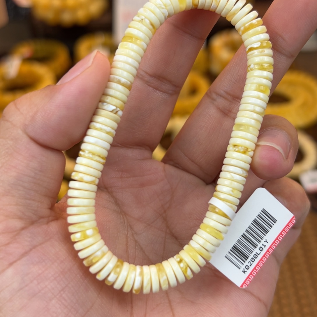 琥珀裸石未镶嵌kjjbbnnnnnm