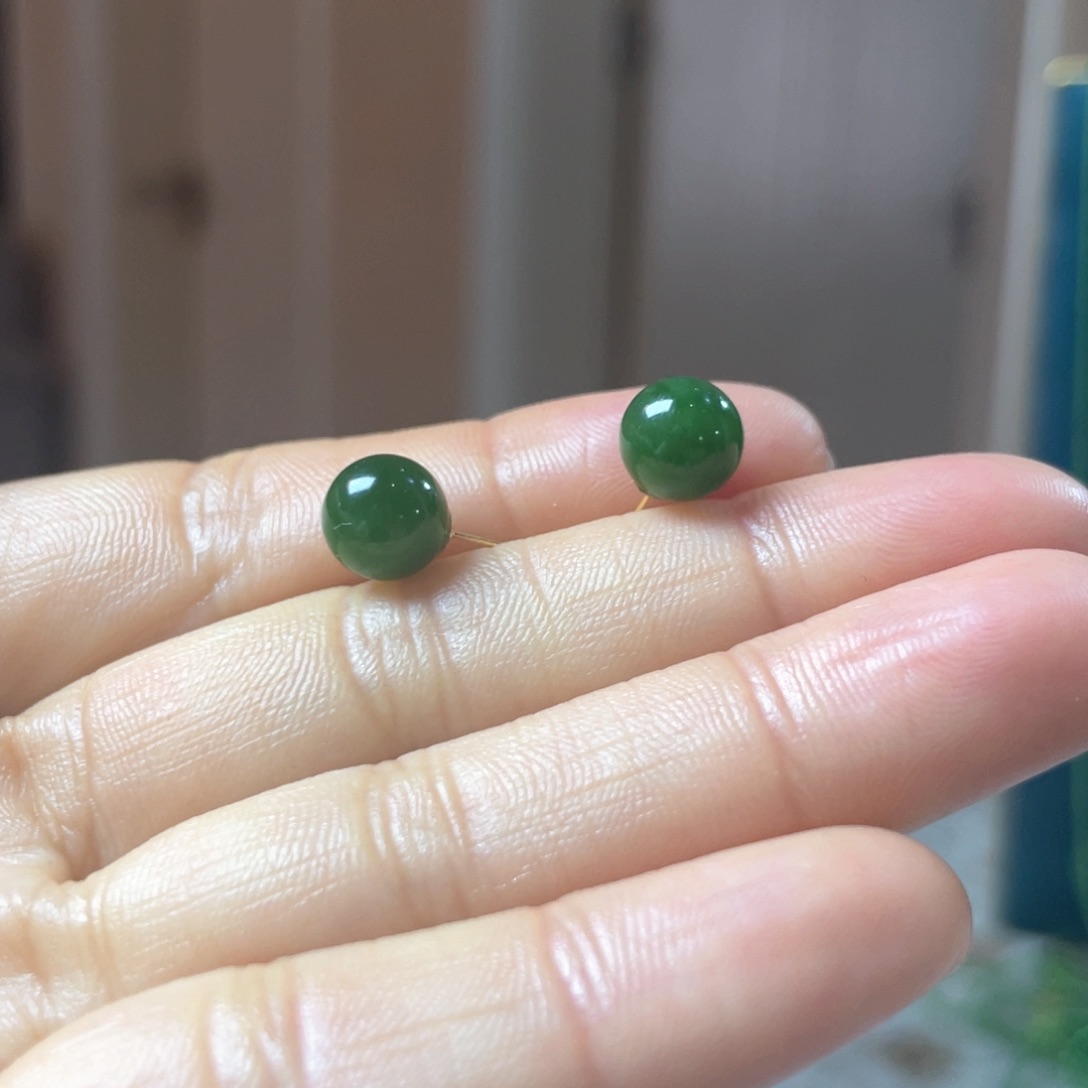 和田玉耳饰18K金镶嵌卡8