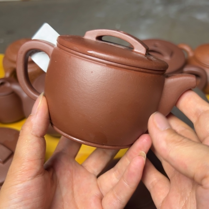 茶壶紫砂紫泥半手260