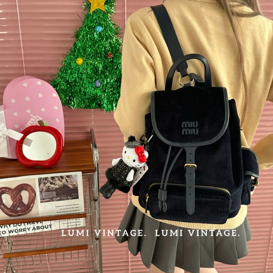 95新 MIU MIU/缪缪 深蓝色灯芯绒中号双肩包44992507