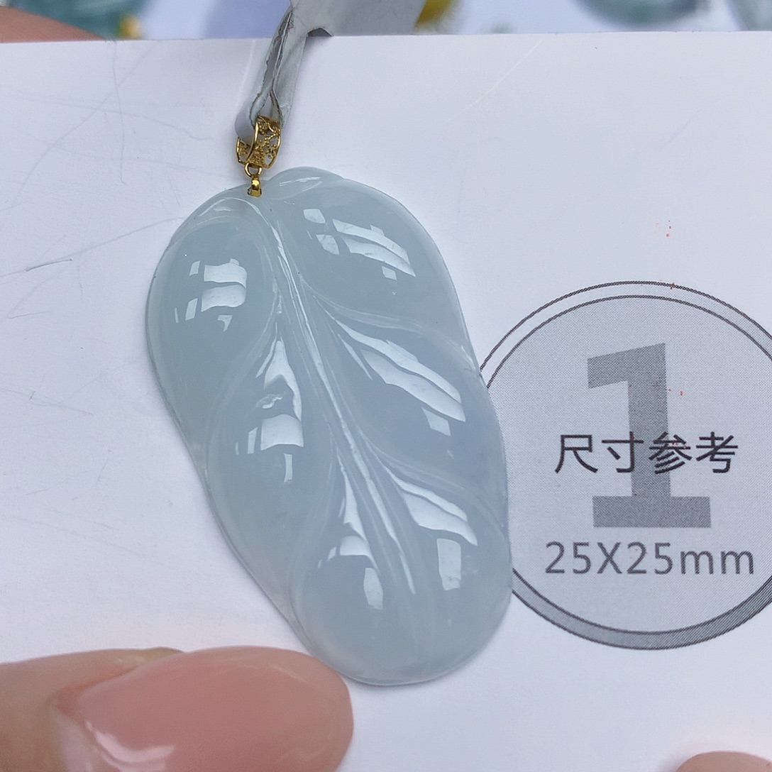 翡翠18K金镶嵌颈饰天然翡翠a货 百元以上9米证书费自理