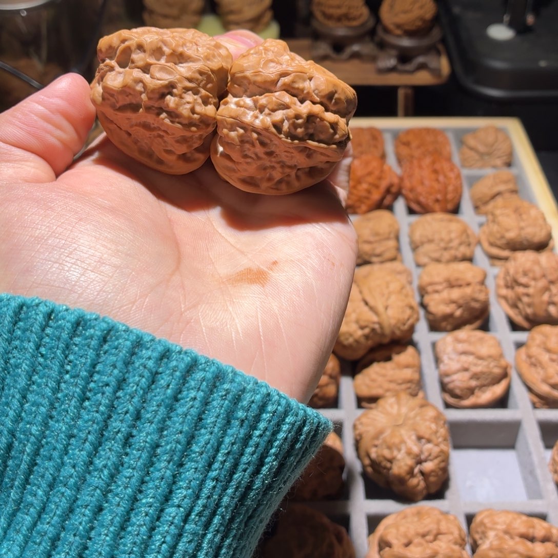 ****生吊坠文玩核桃山地娃