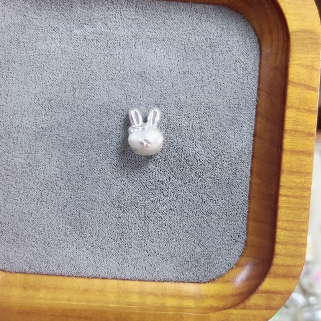 玻璃足银兔头横穿单个