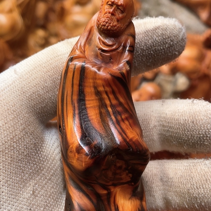 柏木（崖柏）Hjhgjghjvghgghjj