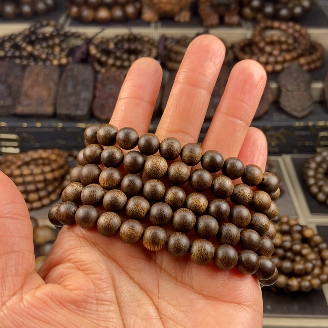 沉香手串一**来越南芽庄白棋