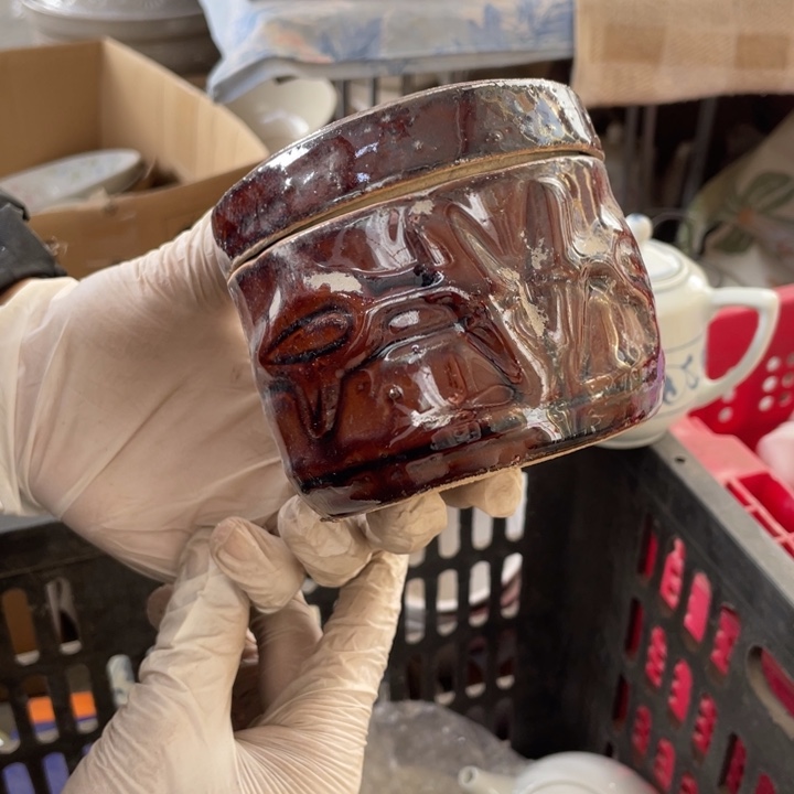 摆件陶瓷盘子碗砂锅都有