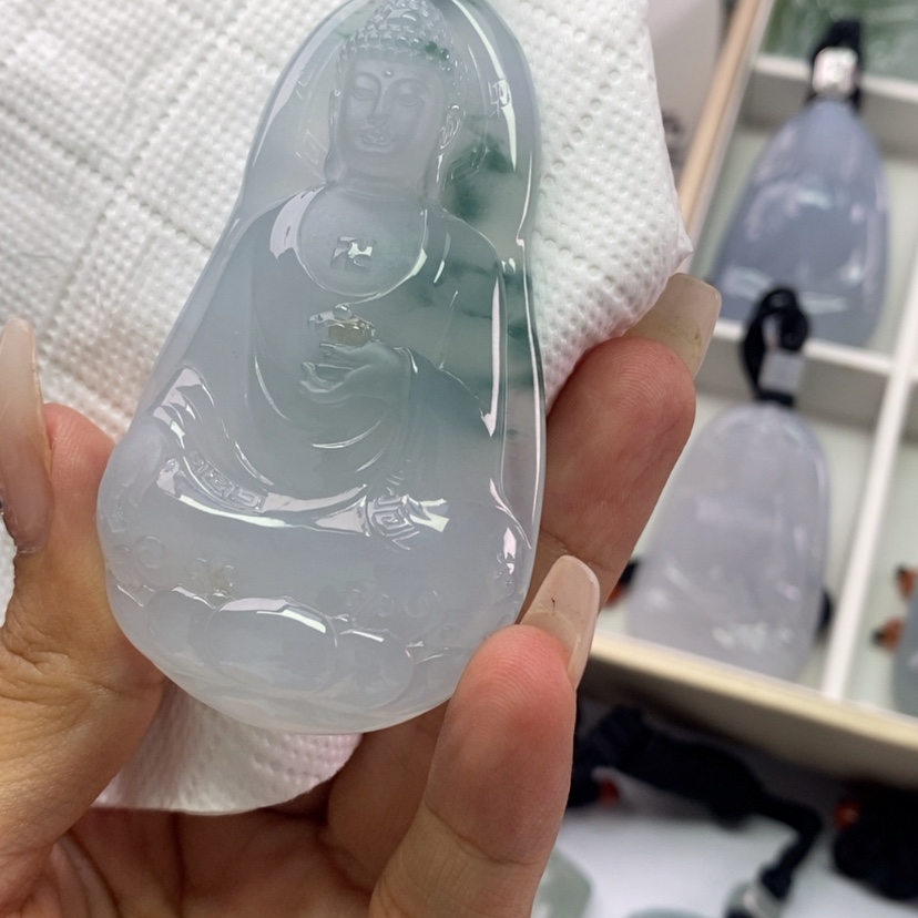 【闪购商品】翡翠颈饰未镶嵌刘翡翠