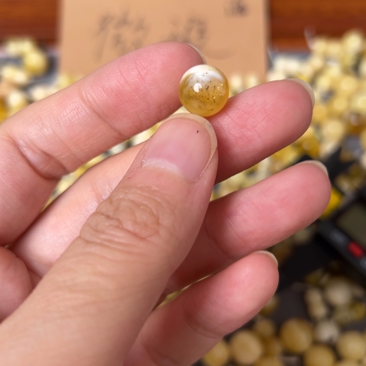 蜜蜡未镶嵌裸石10.1mm一个