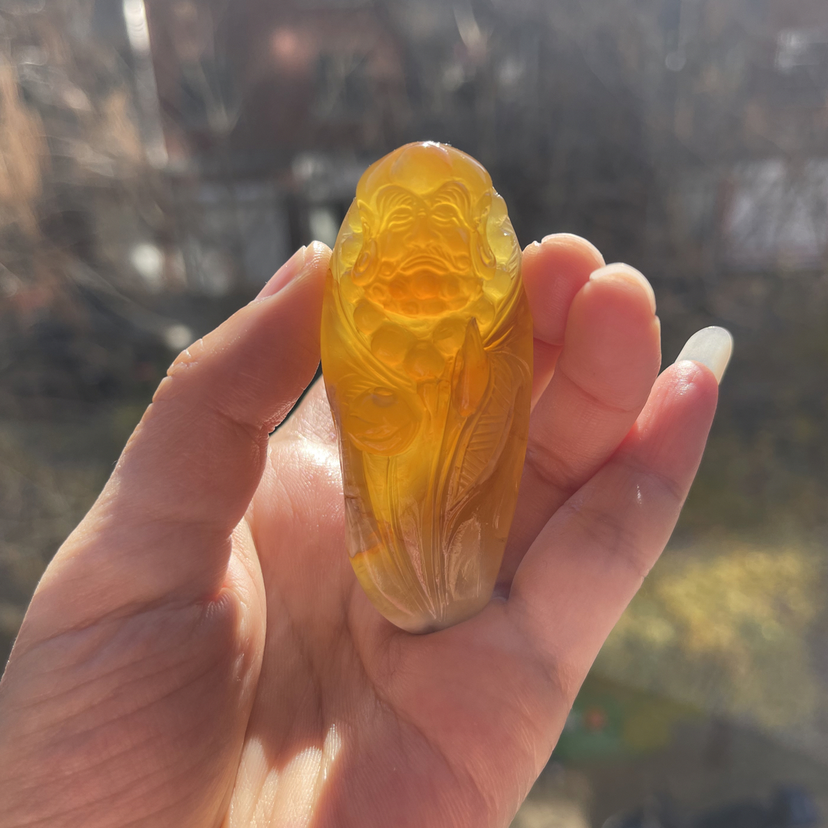 精美花玉俏色巧雕的达摩挂坠吊坠，颜色漂亮