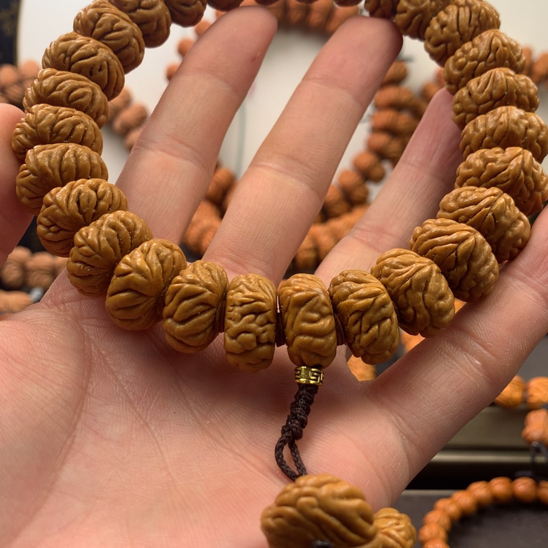 【闪购商品】桃核手串烟**指19祥云纽扣