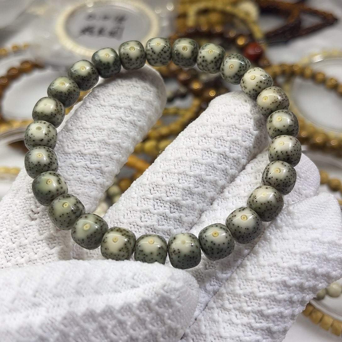 怎***亲星月菩提吊坠大眼睛