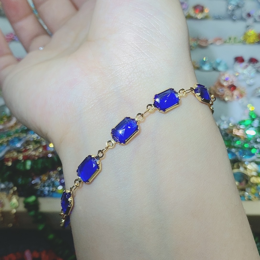 【闪购商品】银S925镶嵌耳饰托帕石