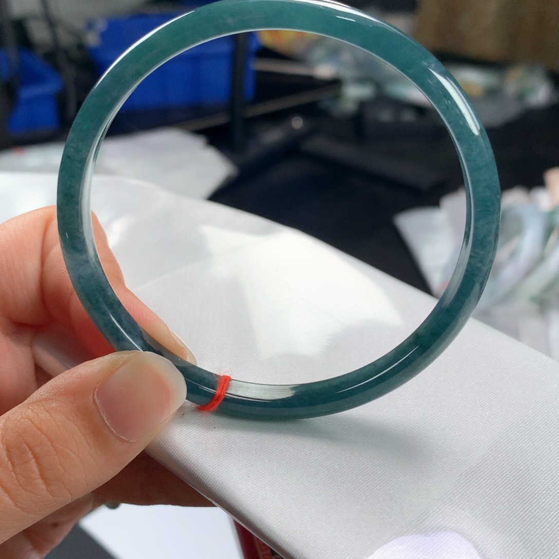 翡翠手镯未镶嵌40后60.8