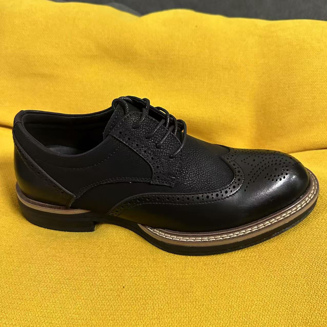 休闲板鞋百搭潮流