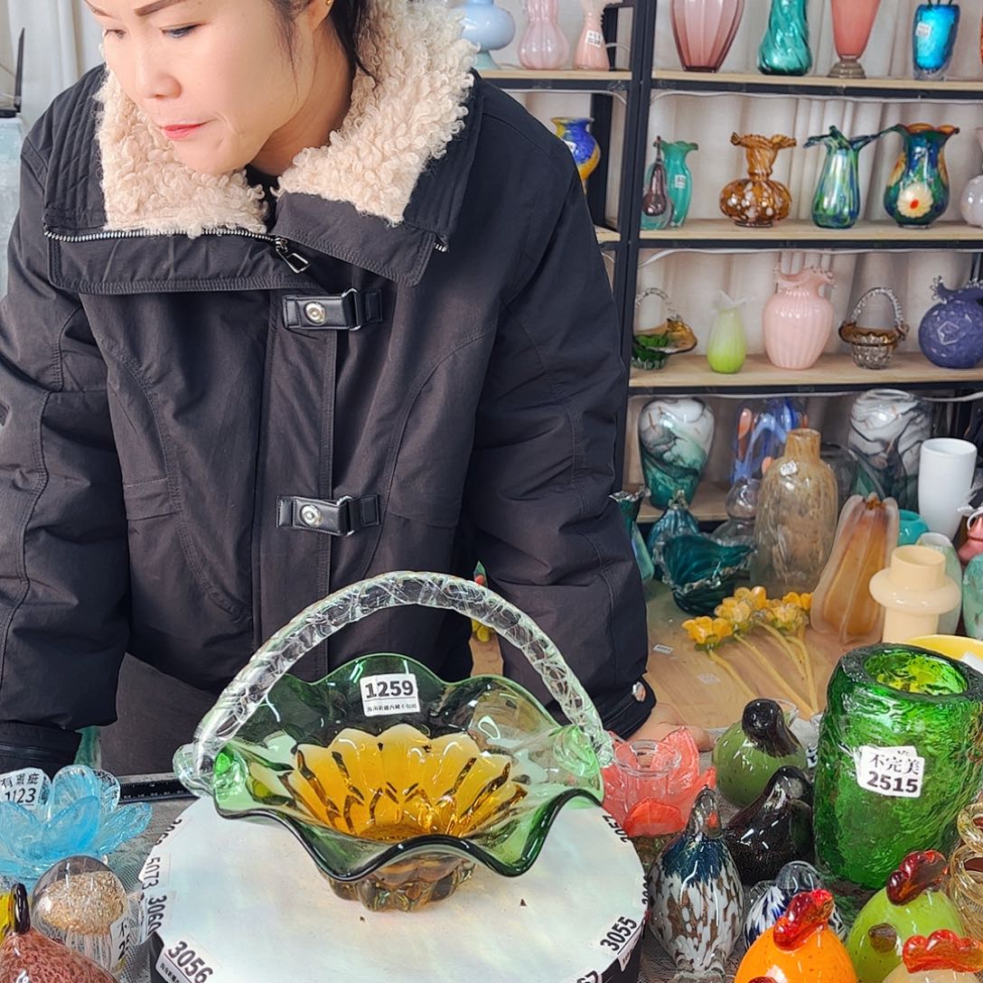 1259 家悦琉璃工艺品