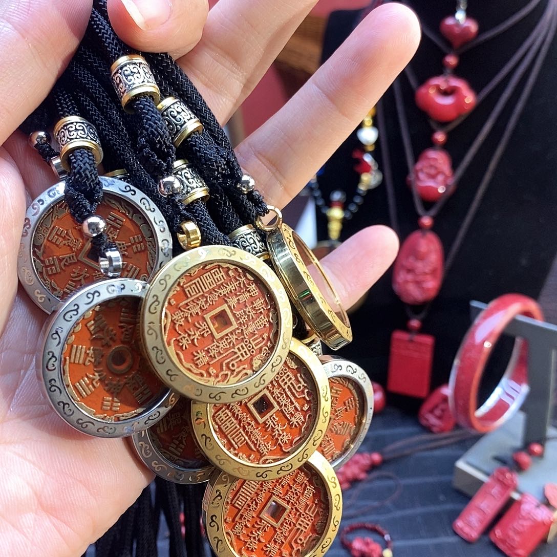 天然辰砂朱砂山花挂件