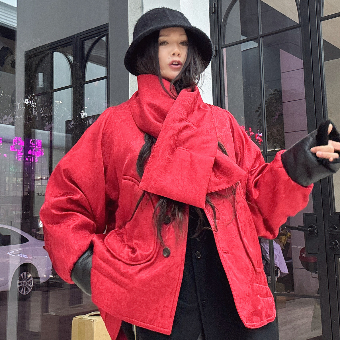 【周周家】大红色围巾款冬季高货国风提花保暖白鹅绒服外套女